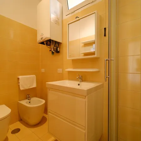 Juan's Trevi Buddyrent Apartment *